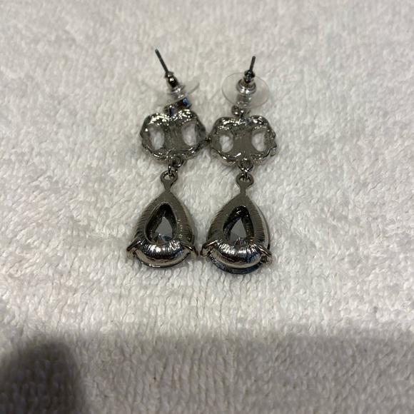 Old Hollywood Style Crystal Teardrop Statement Necklace Dangle Earrings Set - Picture 10 of 12